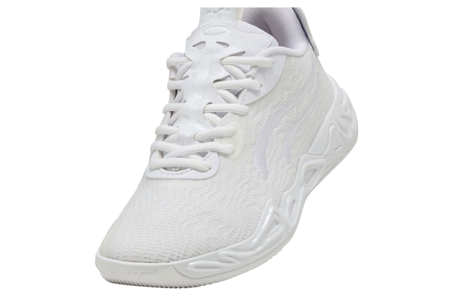 Mb.04 Low Ice White