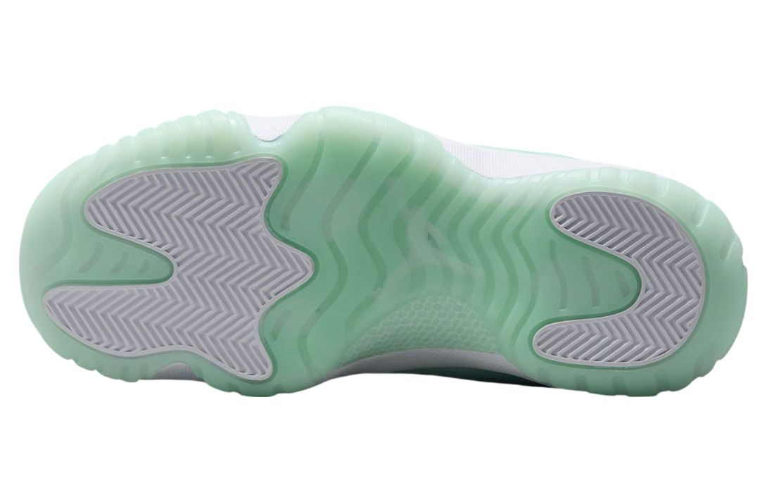 11 Low WMNS Igloo